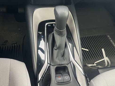 Certified 2021 Toyota Corolla LE FWD image 20