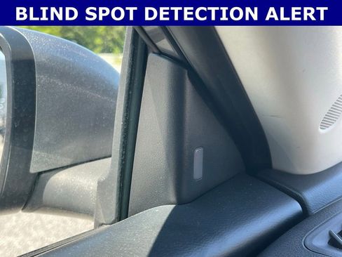 Used 2024 Nissan Sentra SV FWD image 4