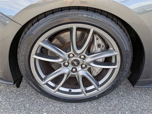 Used 2019 Ford Mustang GT image 11