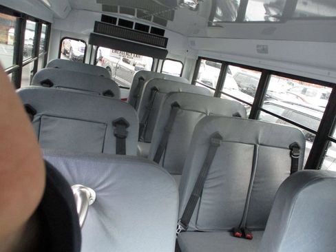 Used 2023 Ford Transit 250 image 6