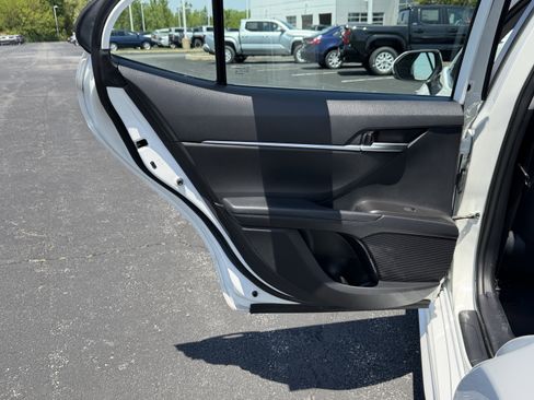 Certified 2023 Toyota Camry SE FWD image 18