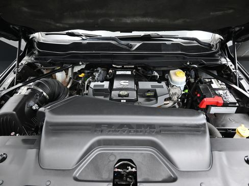 Used 2019 RAM 2500 Laramie AWD/4WD image 8