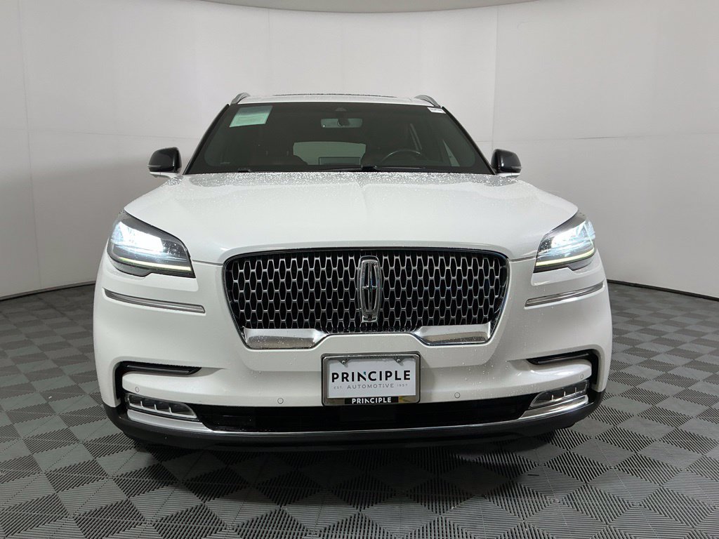 Used 2020 Lincoln Aviator Reserve w/ Equipment Group 201A RWD image 3