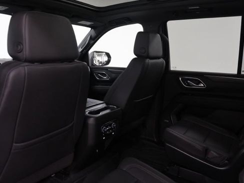 Used 2023 Chevrolet Tahoe LT w/ Luxury Package AWD/4WD image 34