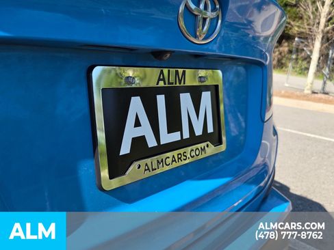 Used 2019 Toyota C-HR XLE image 9