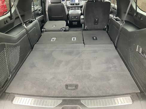 Used 2023 Chevrolet Suburban RST w/ Luxury Package AWD/4WD image 49