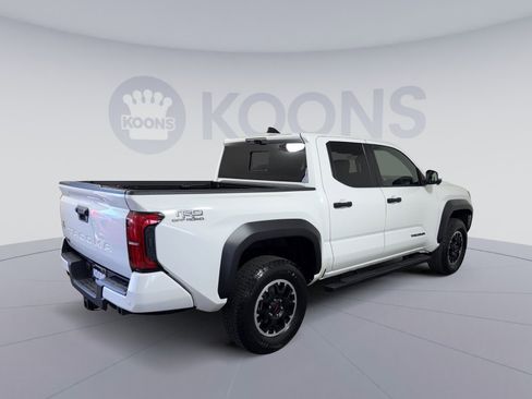 Used 2025 Toyota Tacoma TRD Off-Road w/ TRD Off Road Premium Package image 7