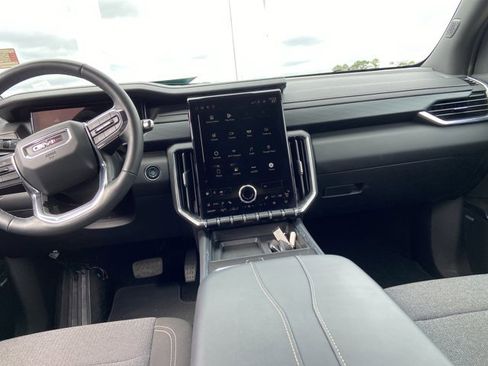 Used 2025 GMC Acadia Elevation image 14