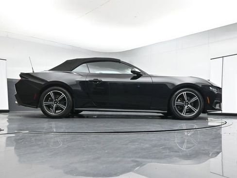 Used 2024 Ford Mustang Premium RWD image 31