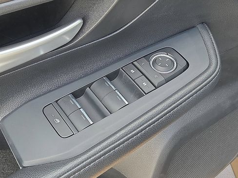 Used 2025 Toyota Grand Highlander FWD image 23