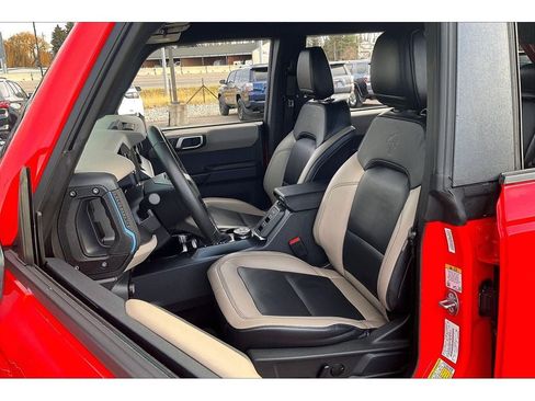 Used 2024 Ford Bronco Wildtrak image 25