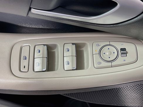 Used 2024 Hyundai Sonata SEL FWD image 16