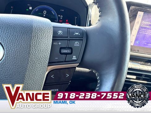 Used 2025 Toyota Camry SE w/ Convenience Package FWD image 27