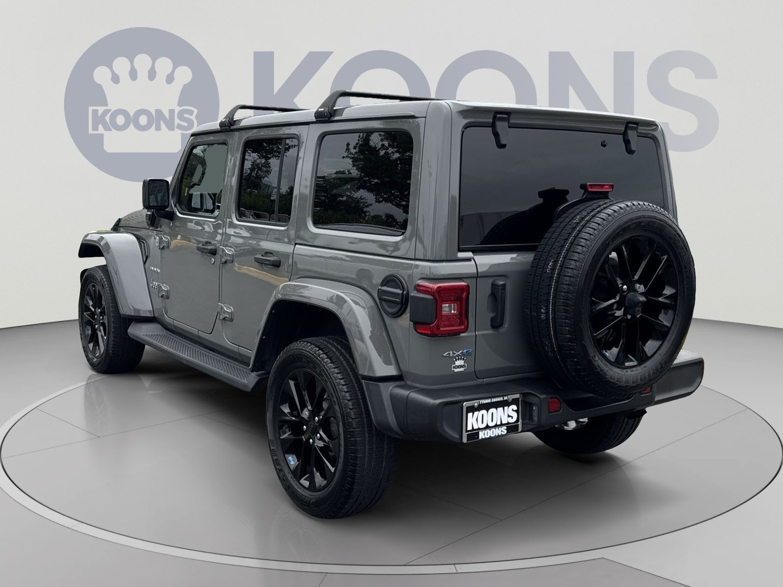 Used 2023 Jeep Wrangler Unlimited Sahara w/ Cold Weather Group AWD/4WD image 4