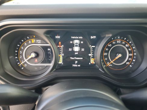 Used 2025 Jeep Gladiator Rubicon w/ Convenience Group image 30