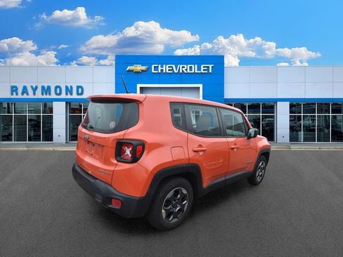 Used 2016 Jeep Renegade Sport w/ Power & Air Group FWD image 2