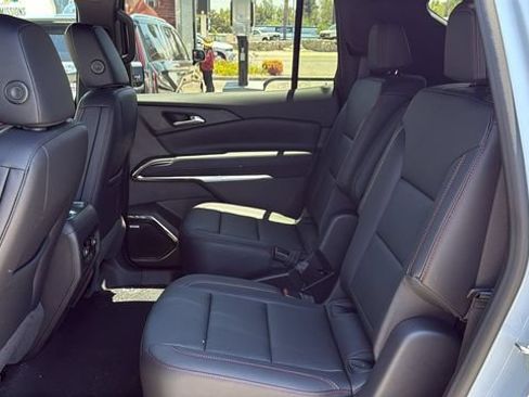 New 2026 Chevrolet Traverse Z71 w/ Enhanced Driving Package AWD/4WD image 14