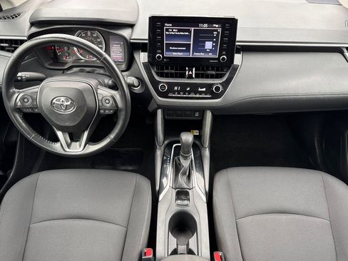 Used 2022 Toyota Corolla Cross LE image 14