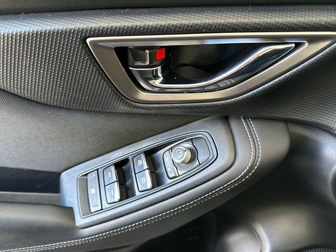 Used 2019 Subaru Forester Premium AWD/4WD image 11