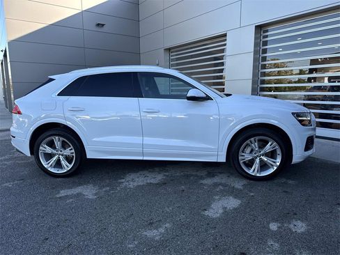 Used 2019 Audi Q8 Premium Plus w/ Premium Plus image 8