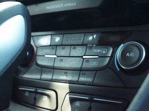 Used 2020 Ford Transit Connect XL image 25