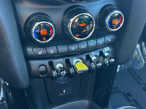 Used 2024 MINI Cooper SE image 27