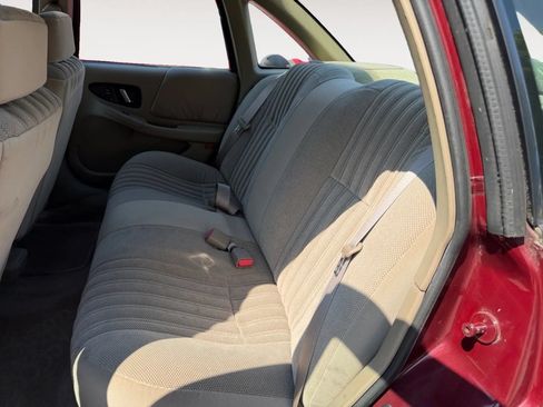 Used 1996 Buick Regal Custom FWD image 14