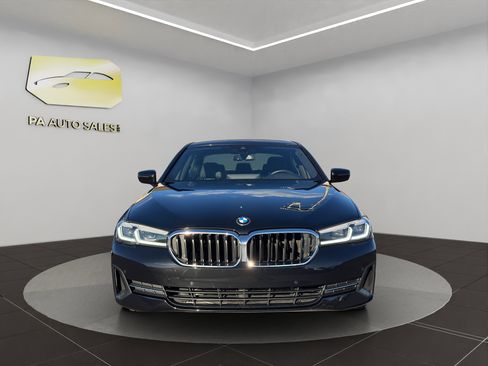Used 2023 BMW 530i xDrive w/ Premium Package image 2