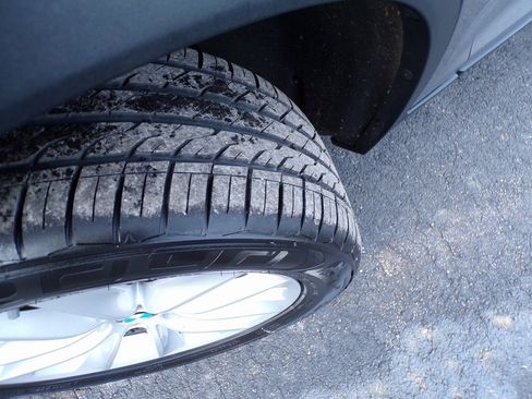 Used 2017 BMW X3 xDrive28i image 2