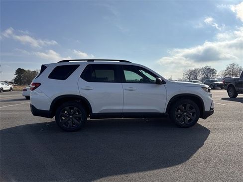 New 2025 Honda Pilot Sport image 6