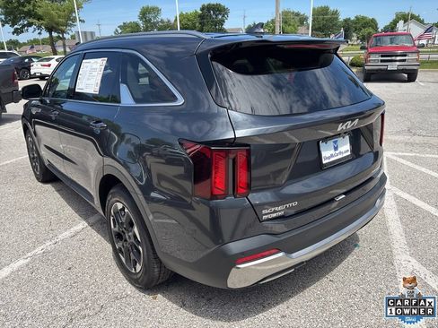 Used 2024 Kia Sorento S FWD image 20