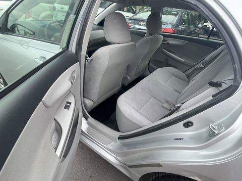 Used 2011 Toyota Corolla LE FWD image 19