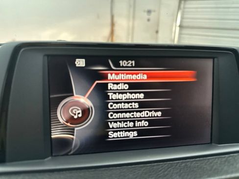 Used 2017 BMW 320i Sedan RWD image 18