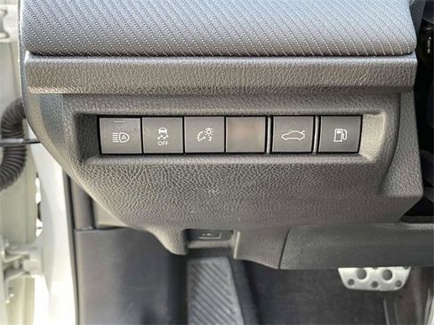 Used 2025 Toyota Camry SE image 21