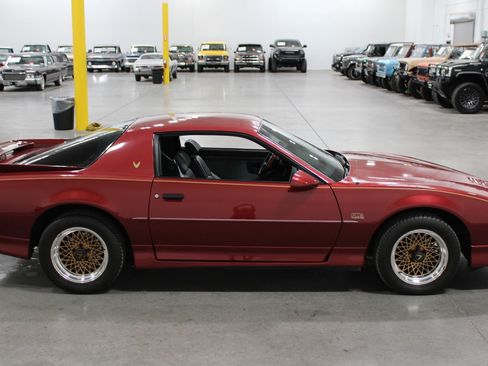 Used 1989 Pontiac Firebird Trans Am RWD image 7