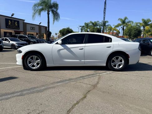 Used 2019 Dodge Charger SXT image 8