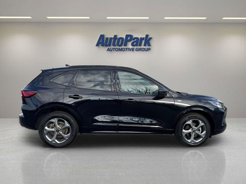 Used 2023 Ford Escape ST-Line w/ Tech Pack #1 AWD/4WD image 10