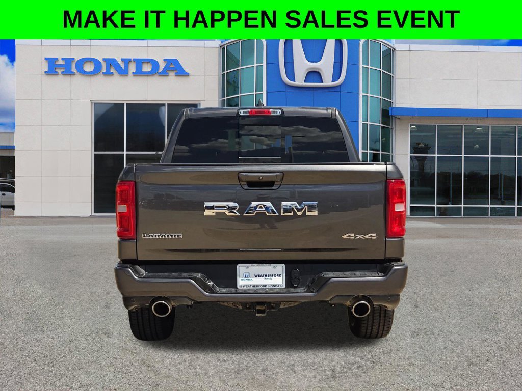 Used 2025 RAM 1500 Laramie w/ Sport Appearance Package AWD/4WD image 4
