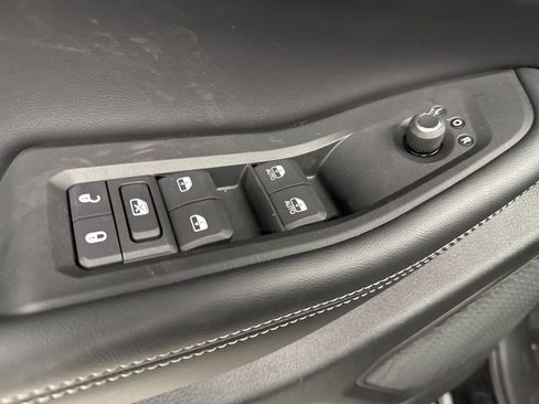New 2025 Jeep Grand Cherokee L Limited AWD/4WD image 18
