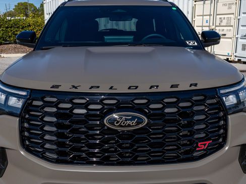 New 2026 Ford Explorer ST w/ Sun And Sound Package image 22