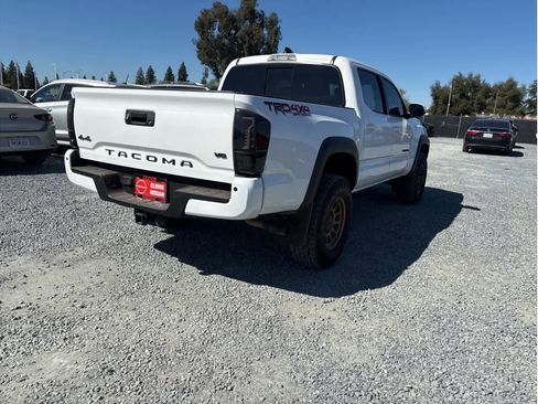 Used 2021 Toyota Tacoma TRD Off-Road w/ Technology Package image 7