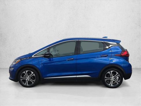 Used 2021 Chevrolet Bolt Premier w/ Infotainment Package image 9