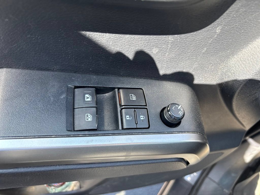 Used 2019 Toyota Tacoma SR5 RWD image 15