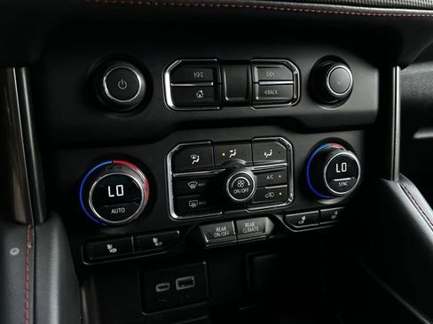 Used 2023 Chevrolet Suburban RST w/ Luxury Package image 21