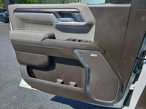 Used 2023 GMC Sierra 1500 SLT w/ SLT Premium Plus Package image 31