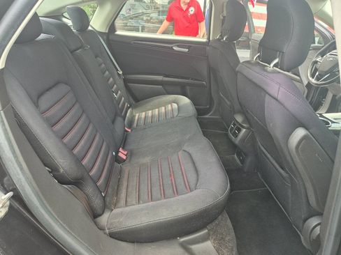 Used 2013 Ford Fusion SE FWD image 17