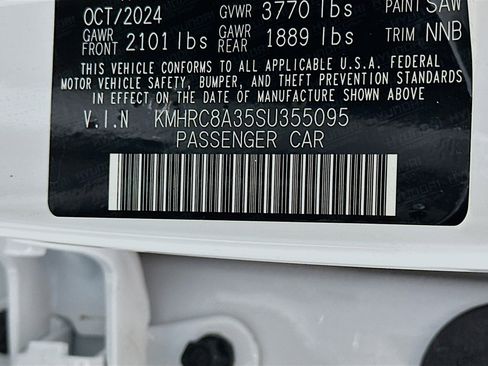 Used 2025 Hyundai Venue SEL image 12