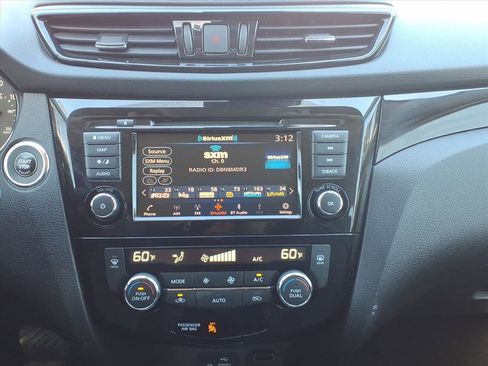 Used 2021 Nissan Rogue Sport SL image 23