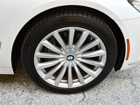 Used 2018 BMW 740i RWD image 60
