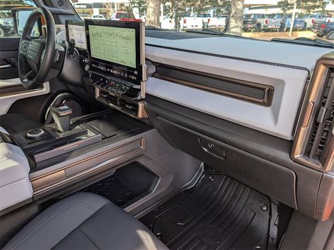 Used 2024 GMC Hummer EV 3X image 22